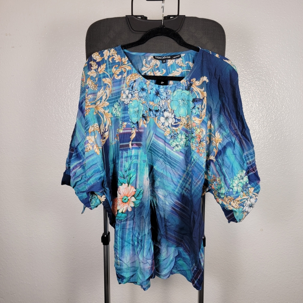 Tolani Collection Medallion Fashion Sleeve Top in Blue Floral‎ Size XS